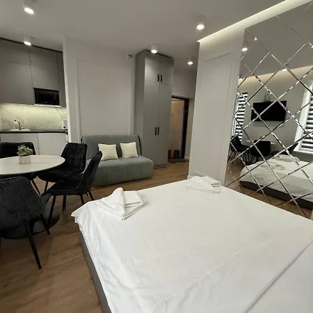 Apartamento на площі ринок 12 навпроти ратуші після ремонту Leópolis