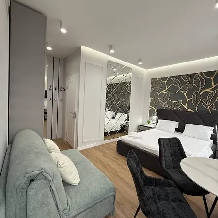 на площі ринок 12 навпроти ратуші після ремонту Apartamento *