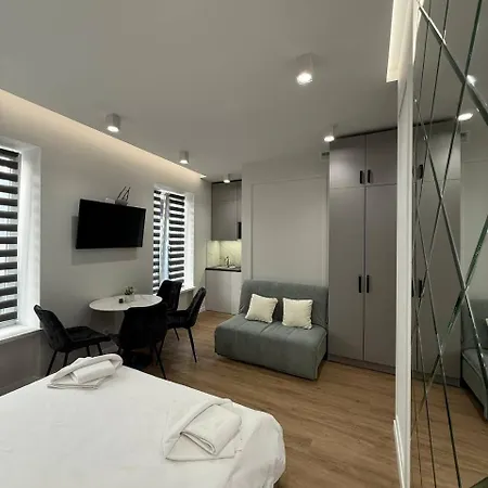 на площі ринок 12 навпроти ратуші після ремонту Lejlighed *