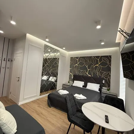 на площі ринок 12 навпроти ратуші після ремонту Lejlighed