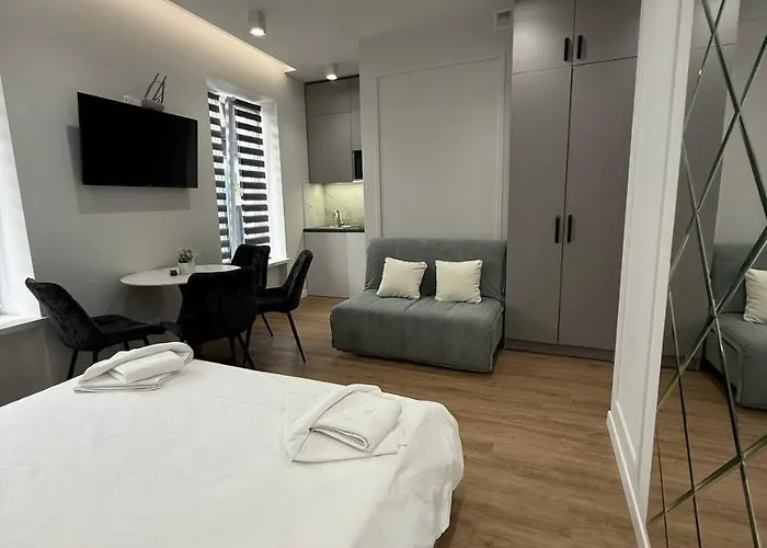 на площі ринок 12 навпроти ратуші після ремонту Apartamento Leópolis