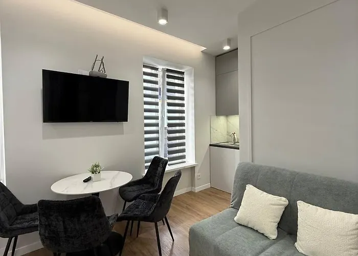 на площі ринок 12 навпроти ратуші після ремонту Apartamento