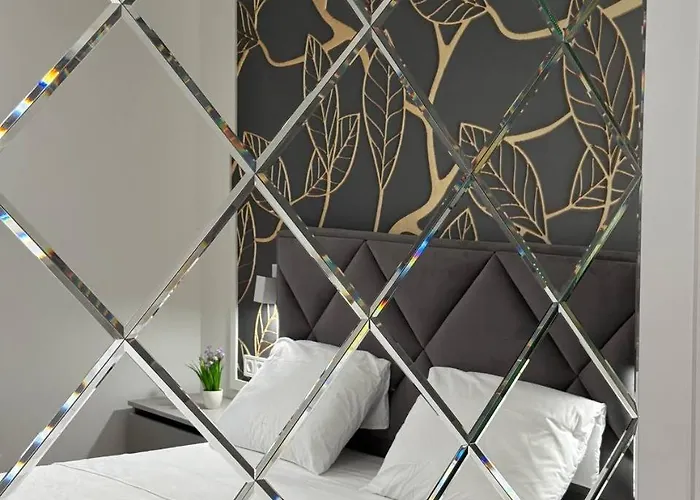 Apartamento на площі ринок 12 навпроти ратуші після ремонту *