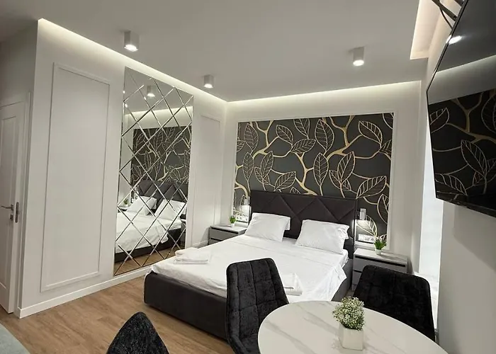 Apartamento на площі ринок 12 навпроти ратуші після ремонту *