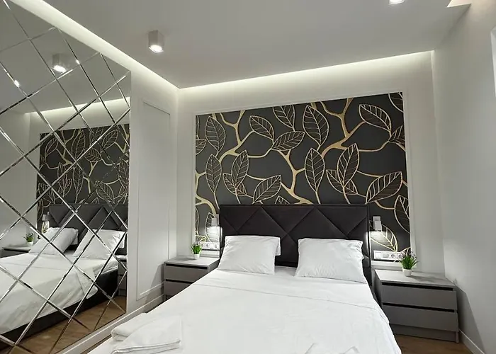 Apartamento на площі ринок 12 навпроти ратуші після ремонту