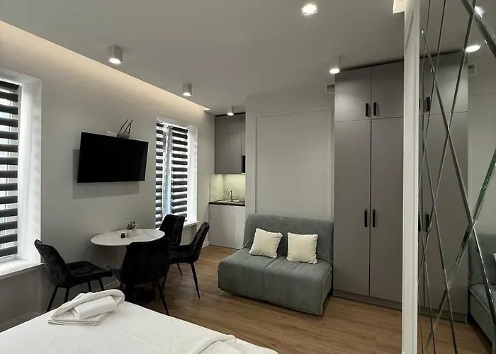 на площі ринок 12 навпроти ратуші після ремонту Apartamento *