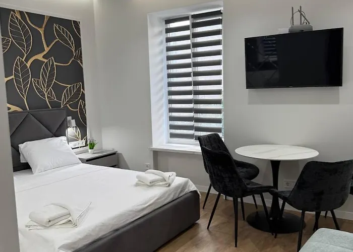 Apartamento на площі ринок 12 навпроти ратуші після ремонту