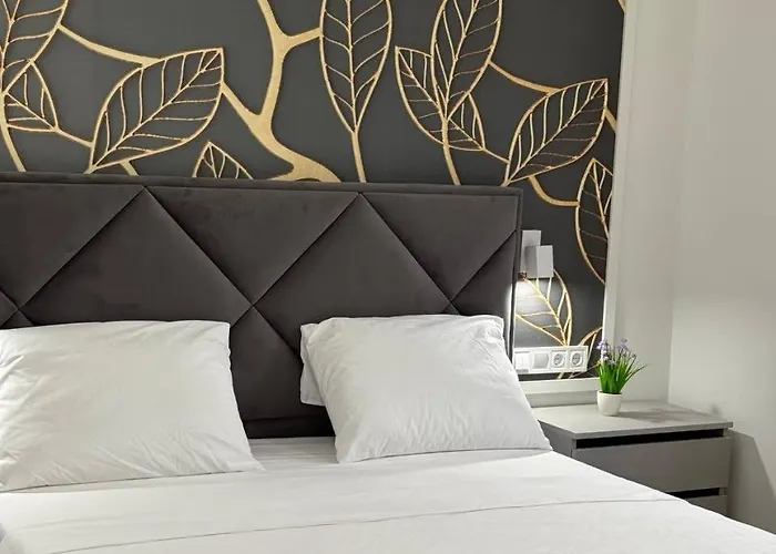 на площі ринок 12 навпроти ратуші після ремонту Apartamento *