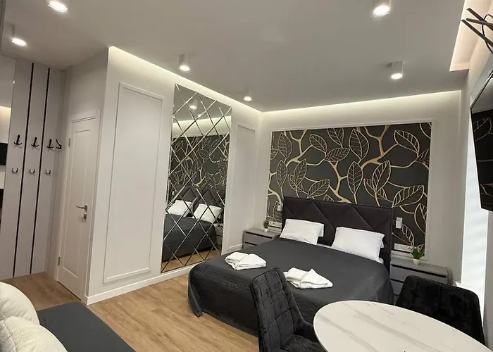 на площі ринок 12 навпроти ратуші після ремонту Apartamento *