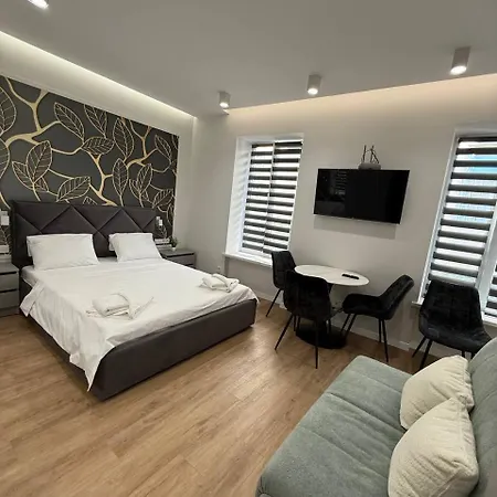 Apartman на площі ринок 12 навпроти ратуші після ремонту Lviv